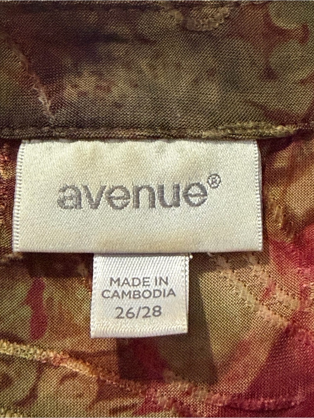 Avenue Womens 3/4 Sleeve Dark Floral Top Size 26/28 Romantic Office Stretch - Picture 3 of 8